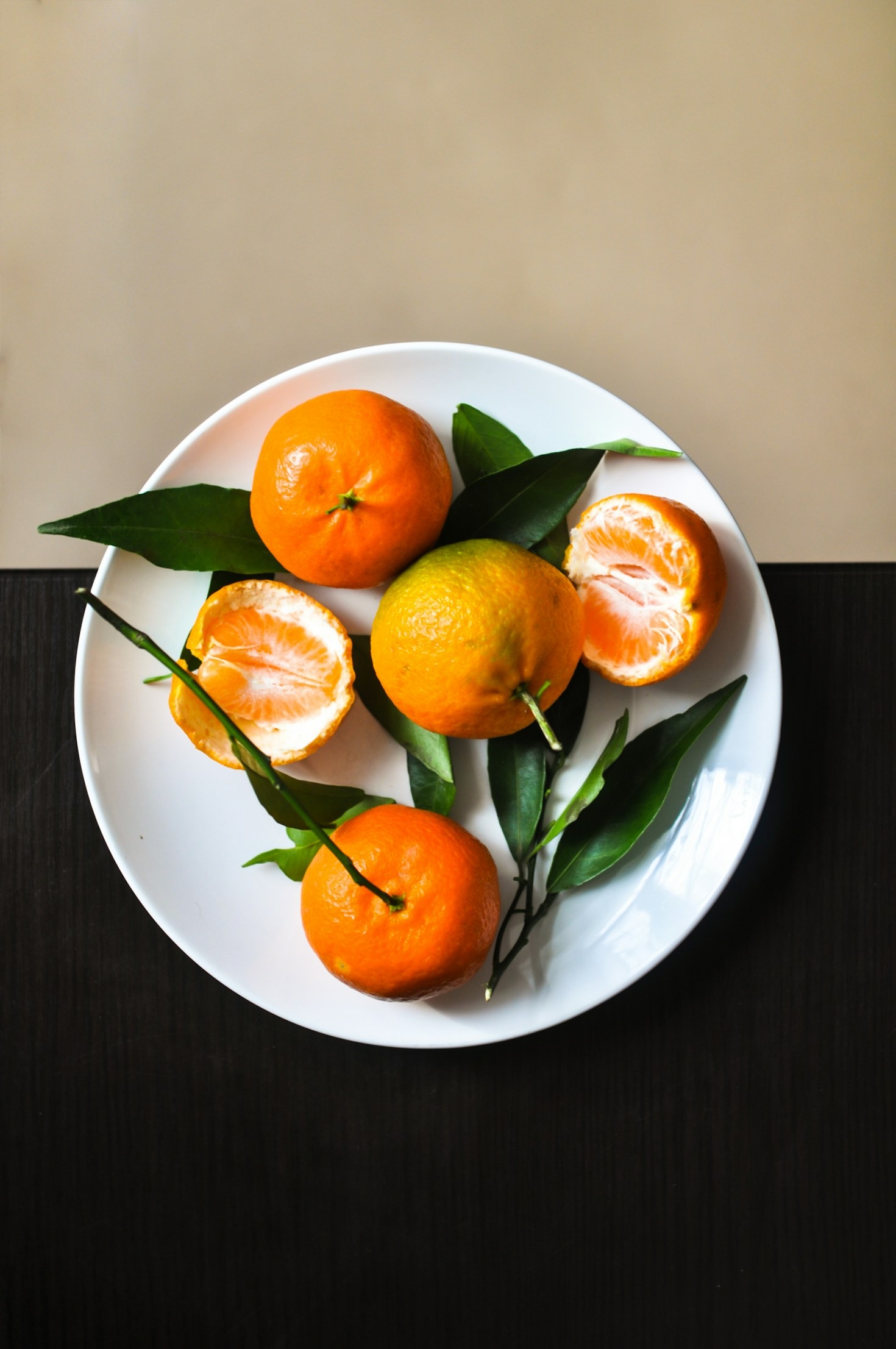 Recetas saludables con naranjas recién recolectadas